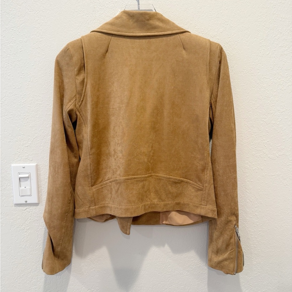 VICI Market Jacket in Camel Faux Suede - Picture 4 of 9